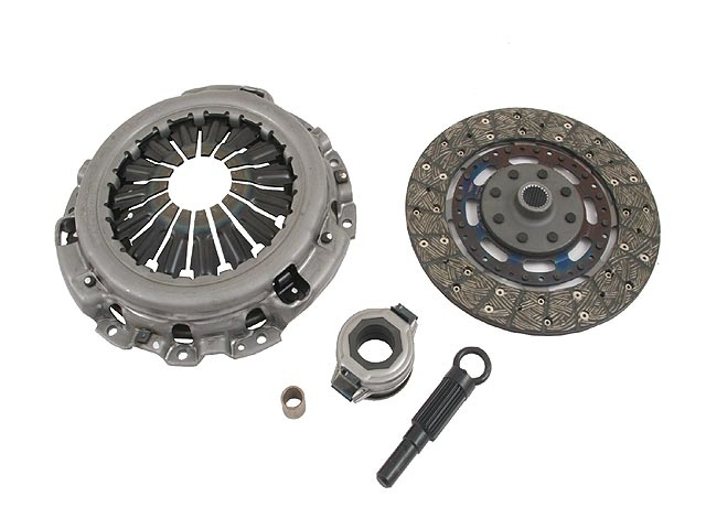 Replacing a clutch in a nissan maximan